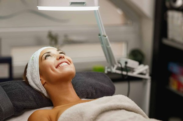 Quelles méthodes pour revitaliser les cinémas de quartier face à la concurrence des plateformes de streaming?